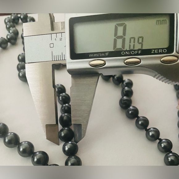 Black Tahitian Pearl Double Strand Necklace. Cameo Clasp/Pin - Picture 11 of 11